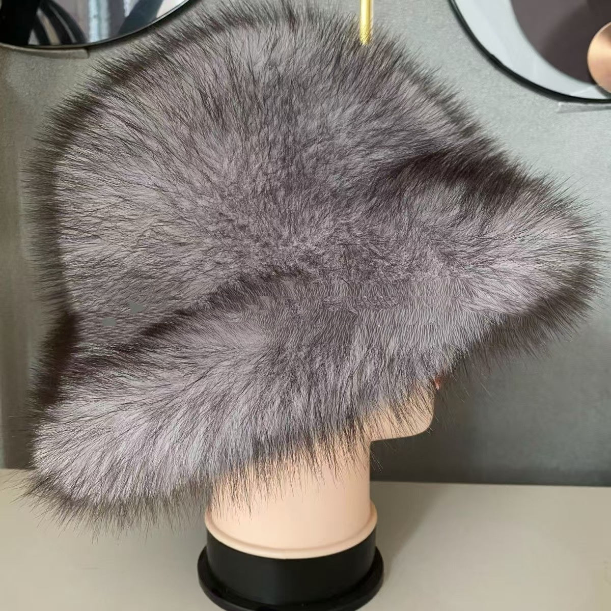 👒Popust -47%🔥 Ženska topla jesensko-zimska kapa s velikim obodom i kupolom od lisičjeg krzna