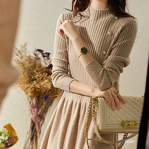 😍【S-2XL】Nové dámské módní pletené šaty s vysokým výstřihem a korálkovými knoflíky