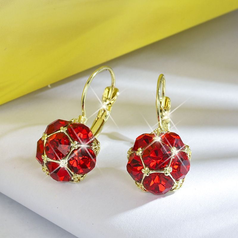 💎【Комплект от 3 части】🔥 Нови модни обеци с катарама за жени 2026