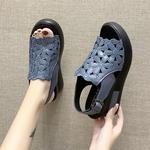 🔥【SLEVA 45 %】【Kupte 1, dostanete 1 zdarma】👡【35-42】 Nové letní dámské korekční sandály v retro stylu z roku 2025, měkká podrážka, bez unavených nohou při chůzi